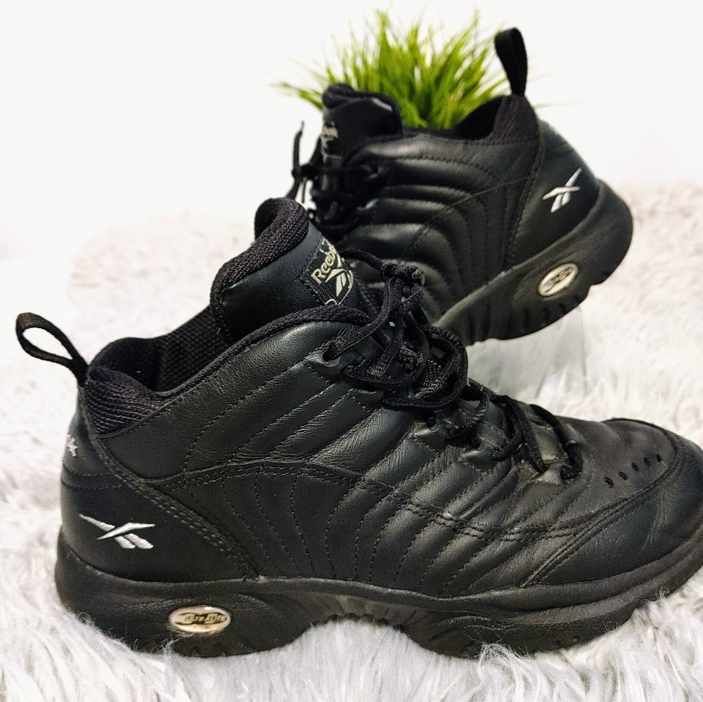 Reebok Sneakers